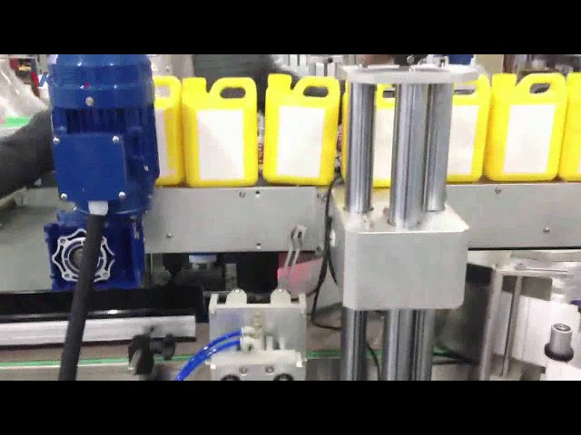 Automatic Cleaner Liquid Bottle Labeling Machine