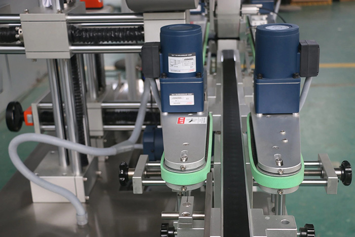 Automatic Double Sides Top and Bottom Sticker Labeling Machine Details