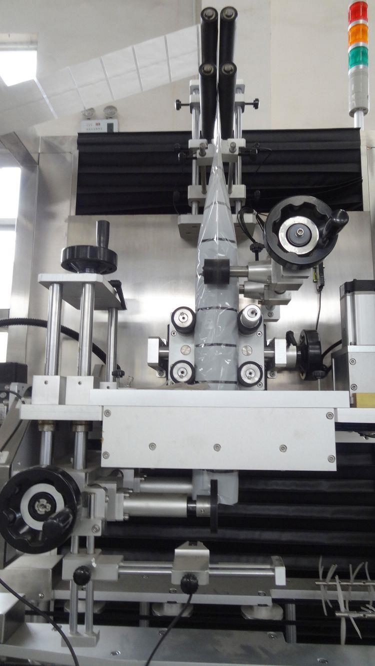 Automatic PVC Shrink Sleeve Bottle Labeling Machine