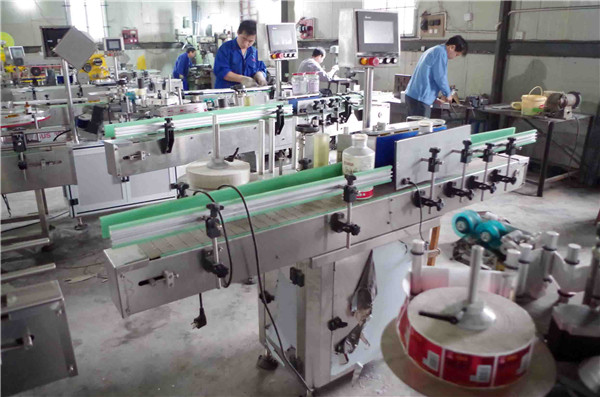 Double Sided Non-Sticker Labeling Equipment For Plastic Glass Bottles Details