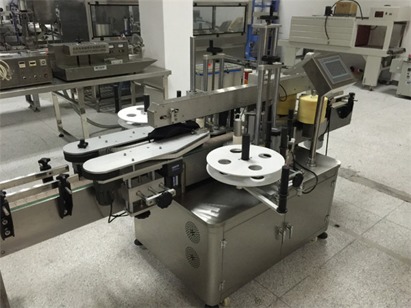 Double Sided Non-Sticker Labeling Equipment For Plastic Glass Bottles Details